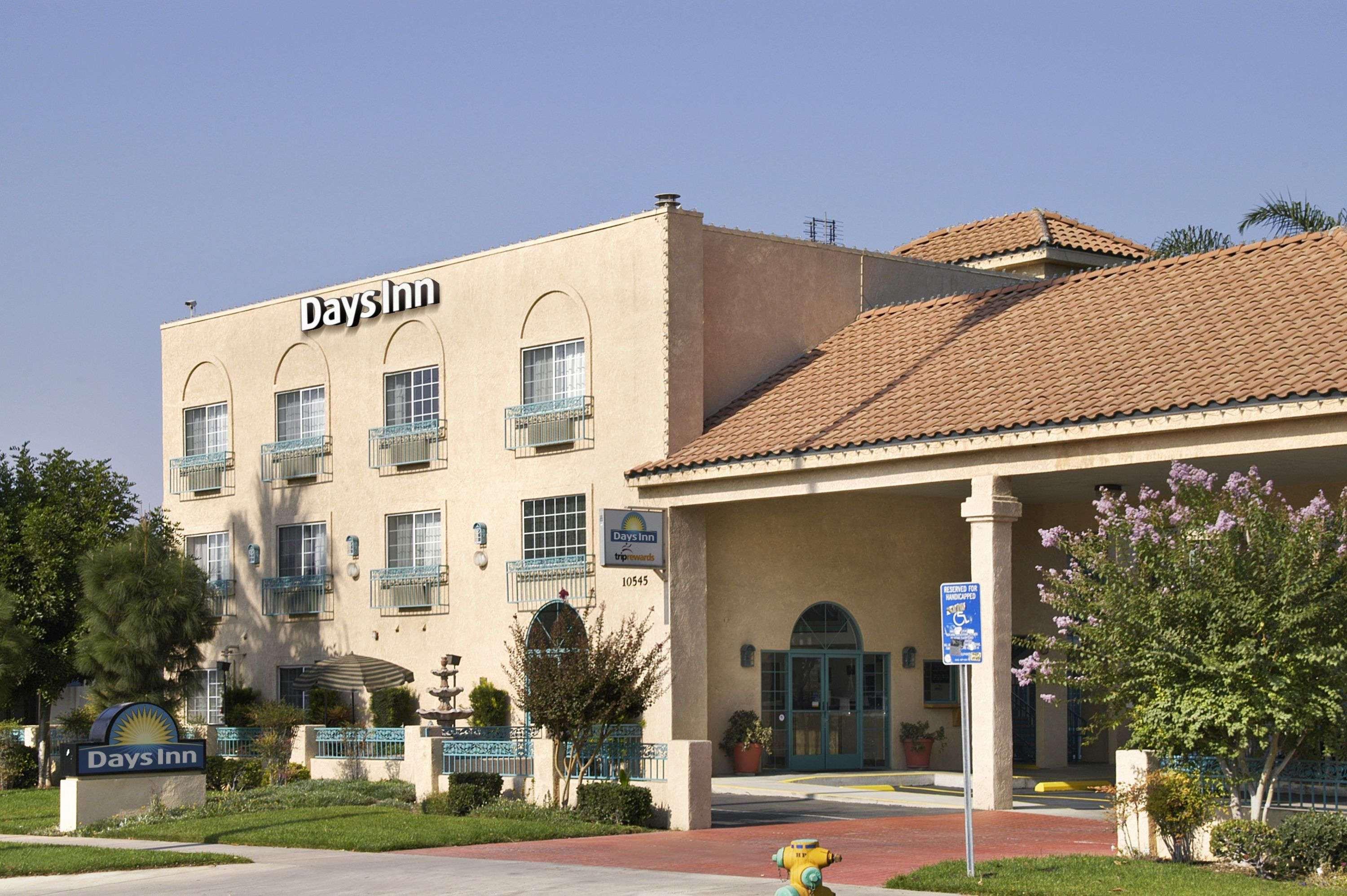 Days Inn By Wyndham Riverside Tyler Mall Exterior photo
